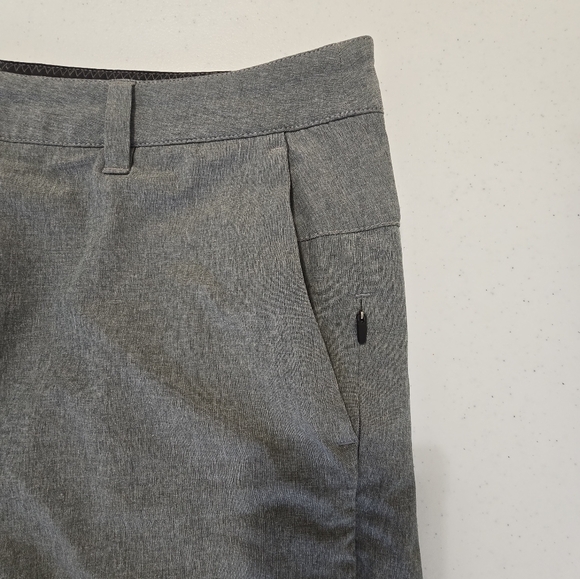 Vuori Aim Shorts Heather Concrete Activewear Men's Size 36 Waist - Picture 8 of 11